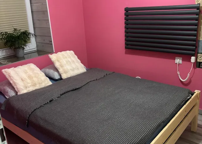 Blisko Deptaku Apartment